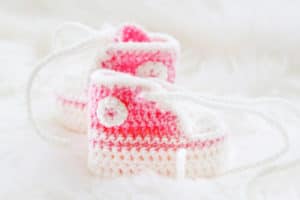 gehäkelte pinke Baby Chukcs